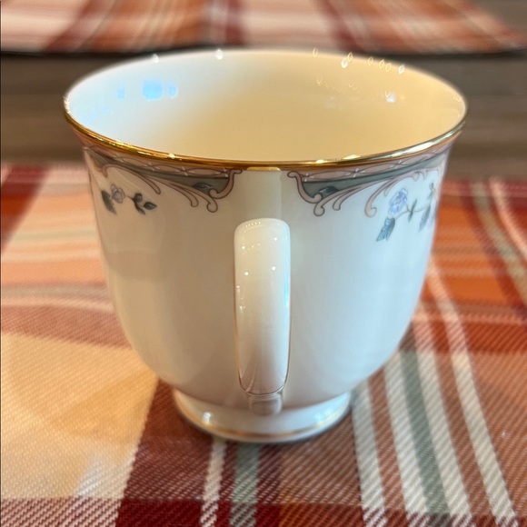 Lenox American Home Collection “Spring Vista” Fine China Teacup - Picture 16 of 16